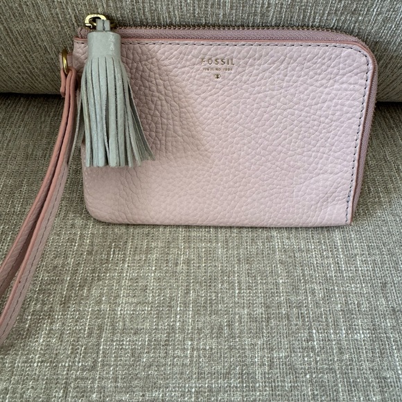 Fossil Pebbled Leather Zip Around Tara Wristlet Wallet with Tassel Dusty Rose - Picture 4 of 7